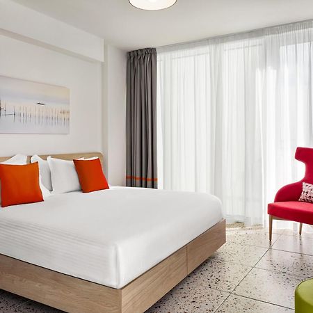 Quadro Hotel, Trademark Collection By Wyndham Saint Julian's Exterior photo
