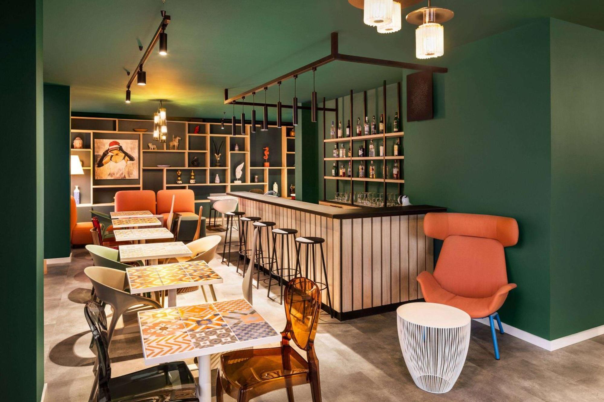 Quadro Hotel, Trademark Collection By Wyndham Saint Julian's Exterior photo